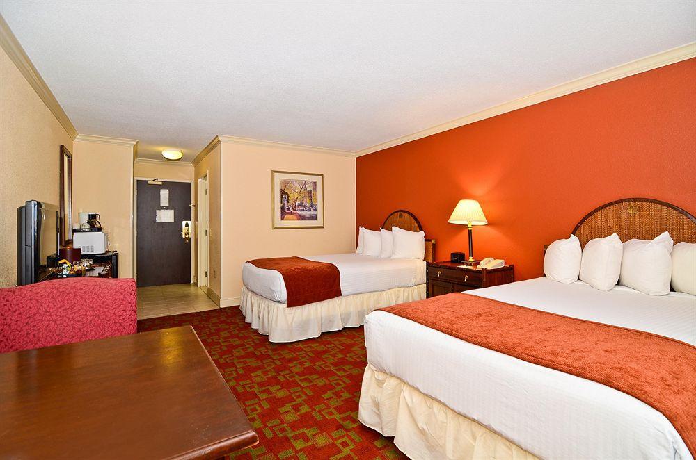 Holiday Inn Express & Suites - Shreveport - Downtown, An Ihg Hotel חדר תמונה