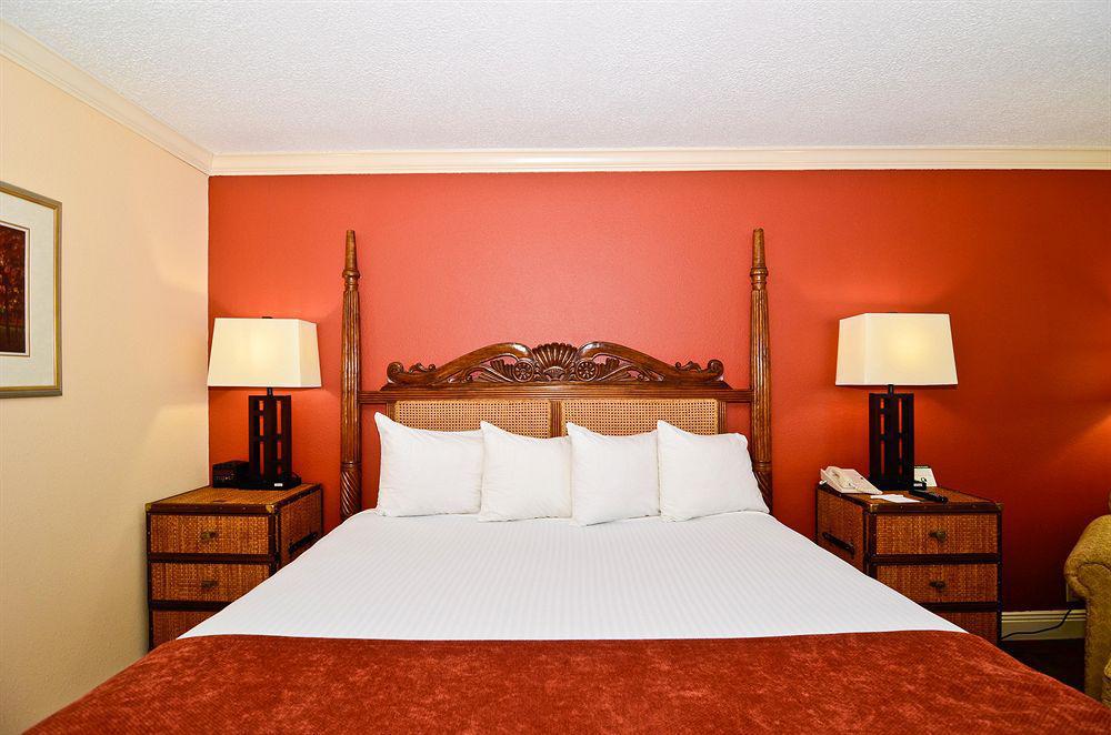 Holiday Inn Express & Suites - Shreveport - Downtown, An Ihg Hotel חדר תמונה